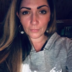 Meet your Posher, Angella